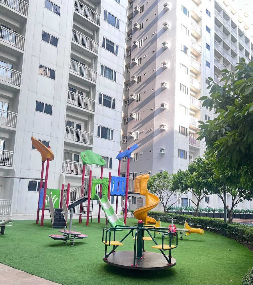 SHORE 1 RESIDENCES