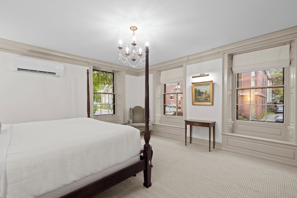 Portsmouth Vacations - The Davenport Inn - Property Image 40