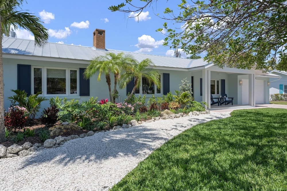 Latitude Adjustment Ami 3 Bedroom Home