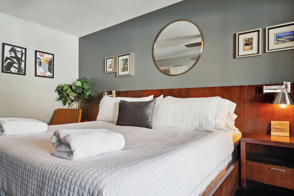 La Privada Stay-heated Pool-in North Scottsdale