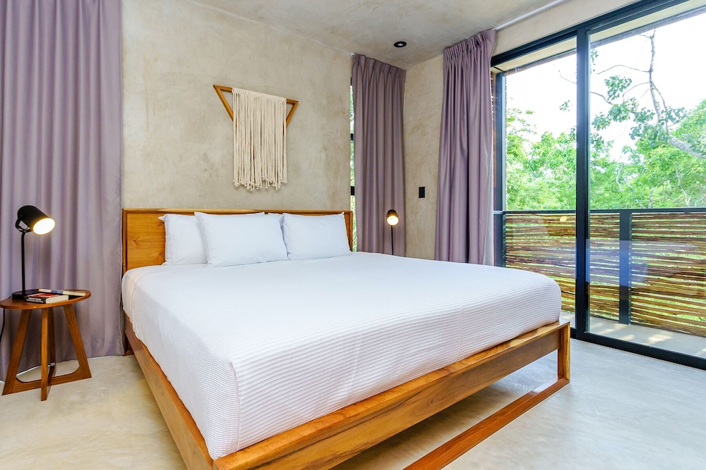Eco-sustainable Luxury Between Beach Hotspots & Tulum Town by Stella Rentals