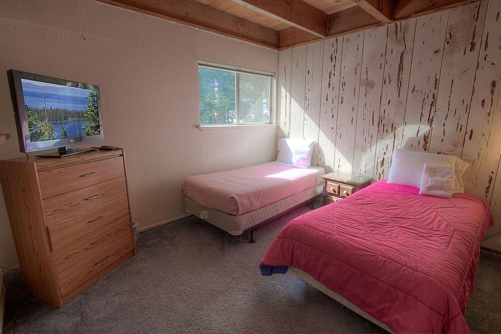 Lake Tahoe Vacations - Life's Better The Milky Way 4 Bedroom Condo by RedAwning - Property Image 5
