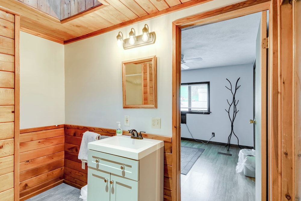 Fishing Pond & Spacious Yard: Quiet Home in Sodus!
