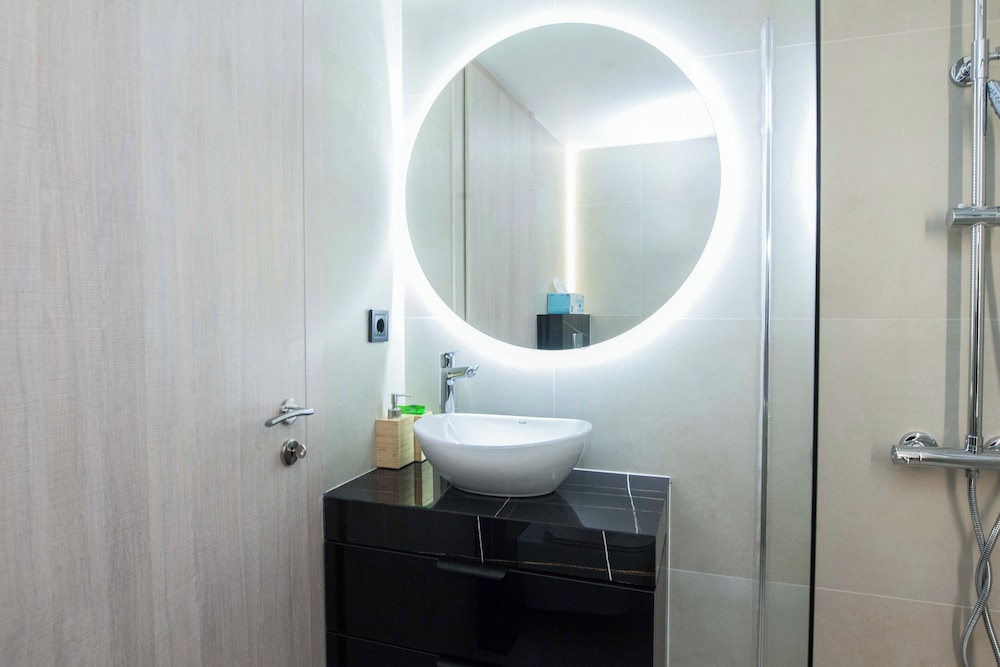Brand New 1 Bd Apt in Trendy Kipseli