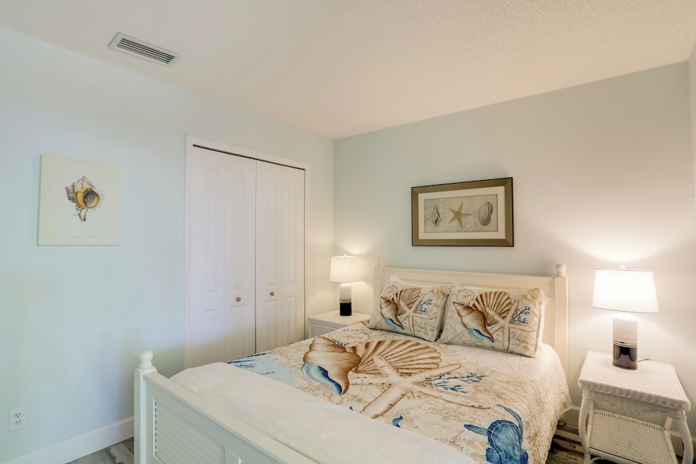 Townhome Near Hobe Sound Beach, Hiking & Golfing!