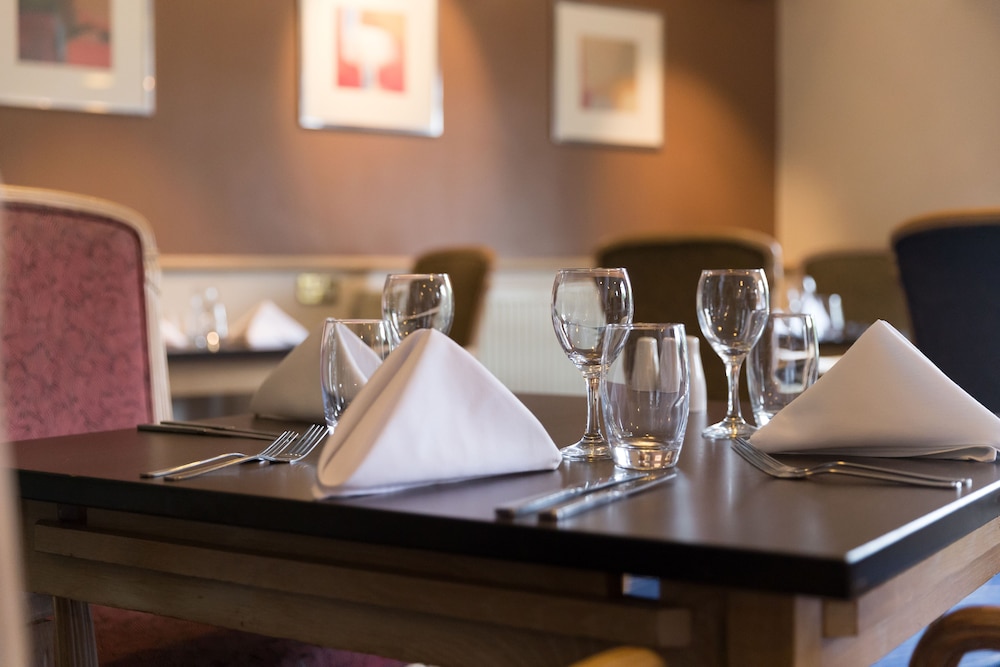Farnham Vacations - The Hog's Back Hotel  Spa Farnham - Property Image 8