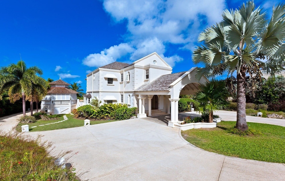 Sugar Hill - Half Century House 6 Bedroom Villa