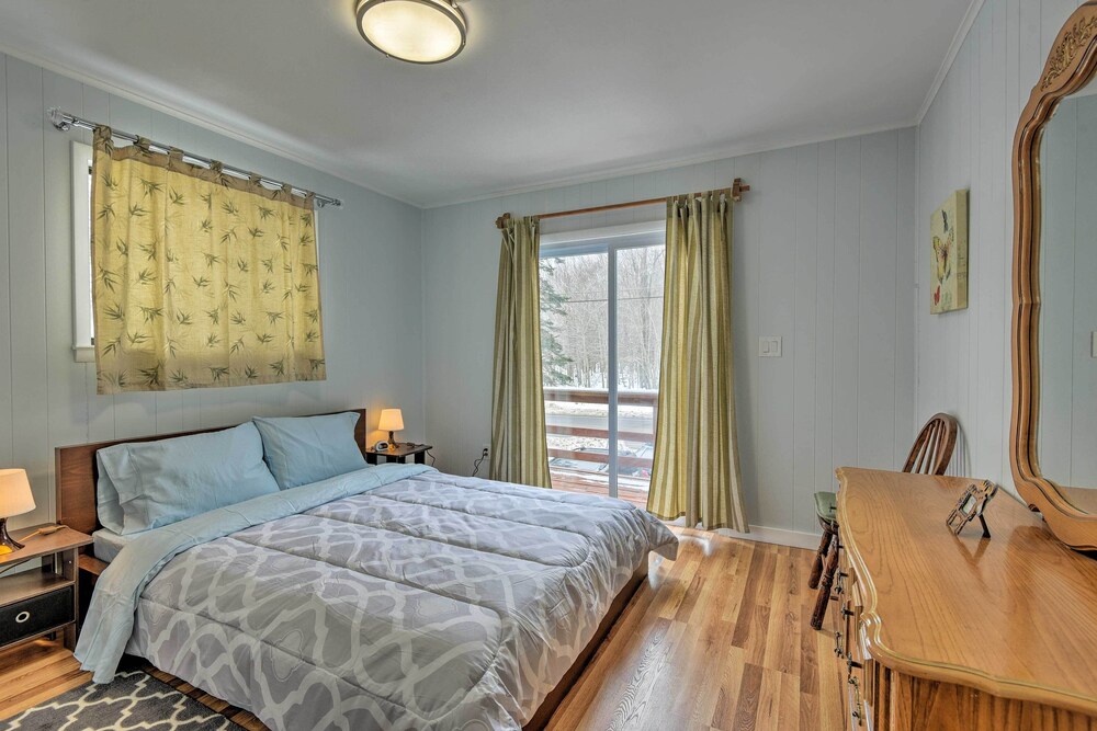 Tobyhanna Home: Private Deck, Hot Tub & Game Room! view 4