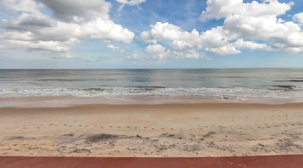 New Luxury Ocean Front 3 Bedroom 2 Bath Condo Sleeps 8 Cinnamon Beach Resort