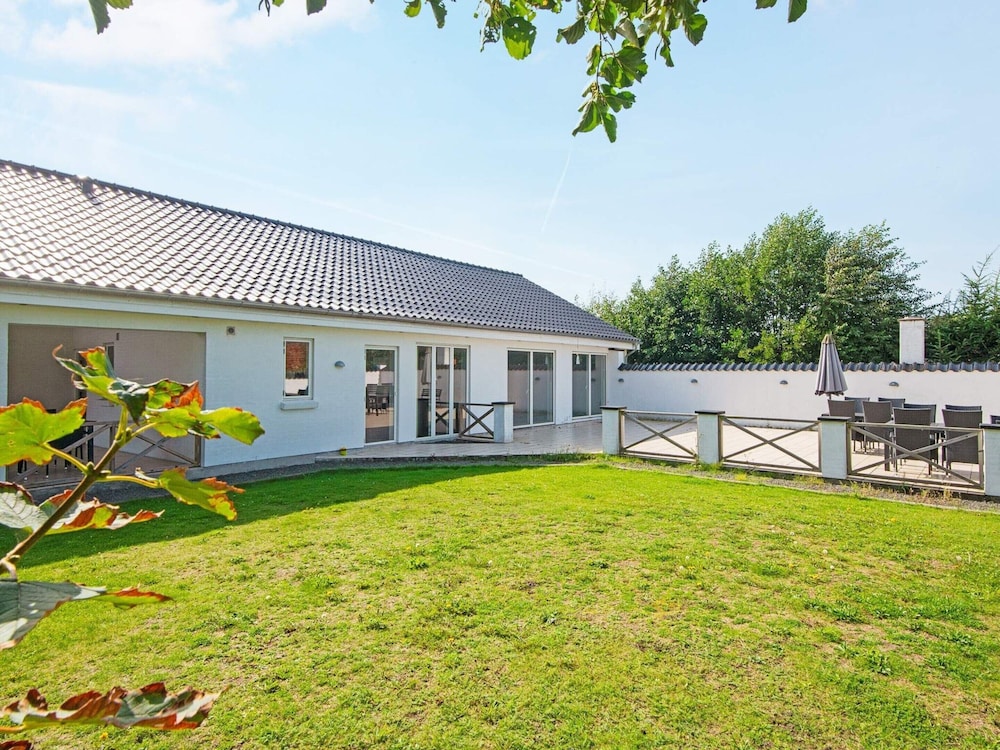 10 Person Holiday Home in Grenaa-by Traum view 3