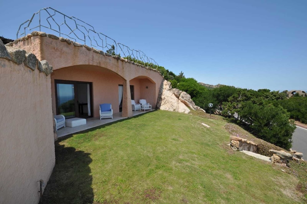 Villa Lara 2 en Arzachena — balance & terrace