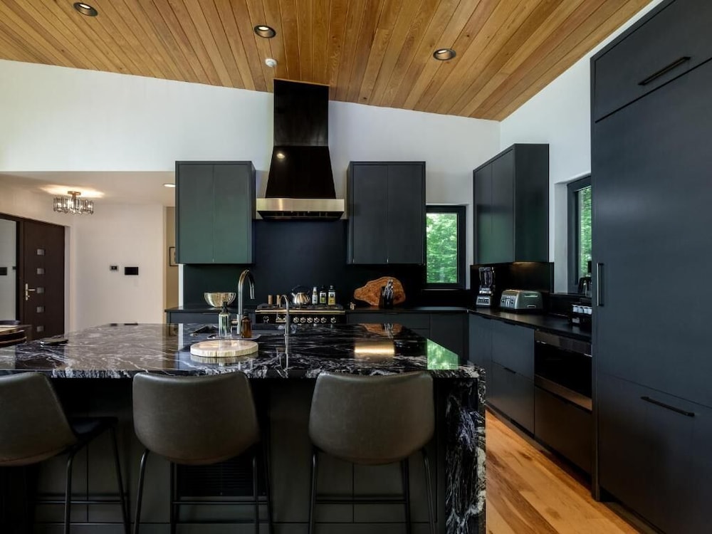 Luxury Home - The Retreat House