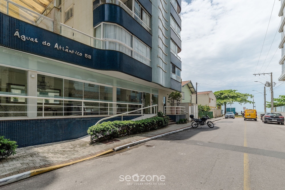 Seaview apt w/ BBQ 50m From Beach Att0602