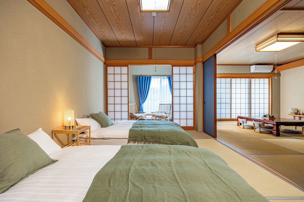 Azami Ann view 5