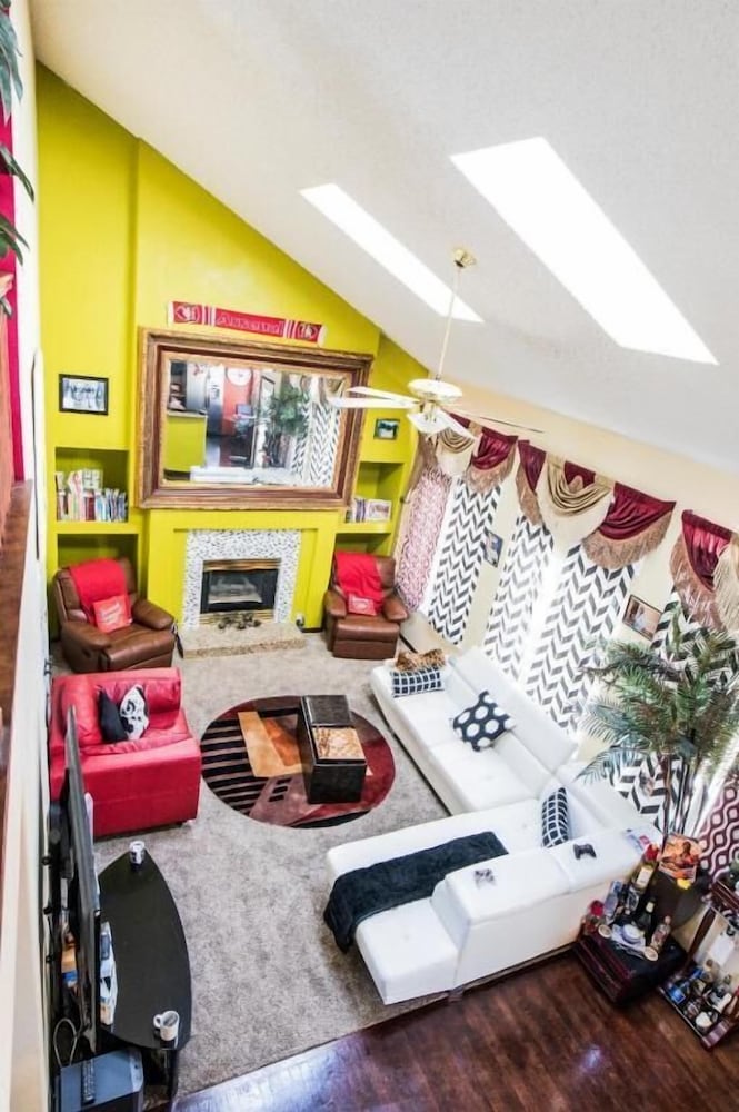 Denver Vacations - DIA Layover - Property Image 2