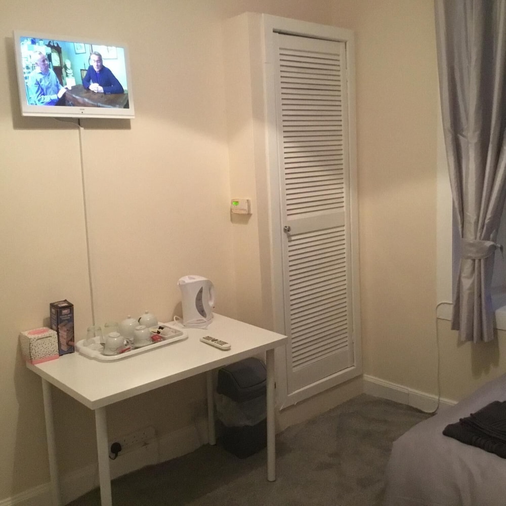Paisley central luxury Rooms & Apartment view 5