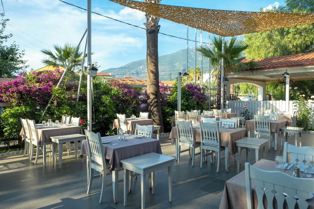 Sea Breeze Otel & Daireler - Image 97