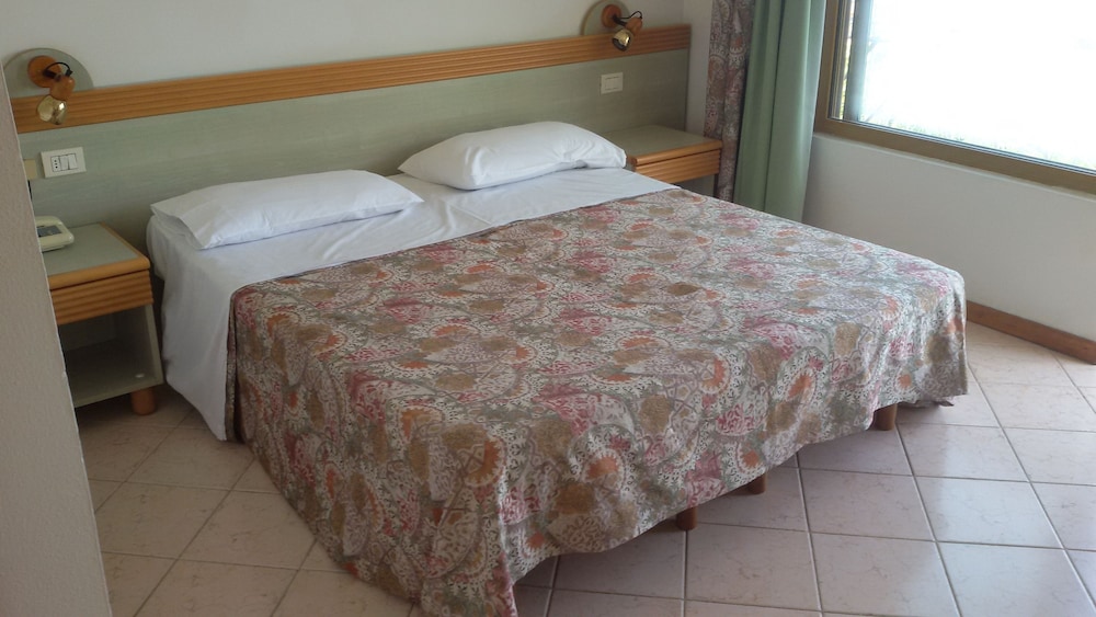 Cala Petrosa Resort photo 4