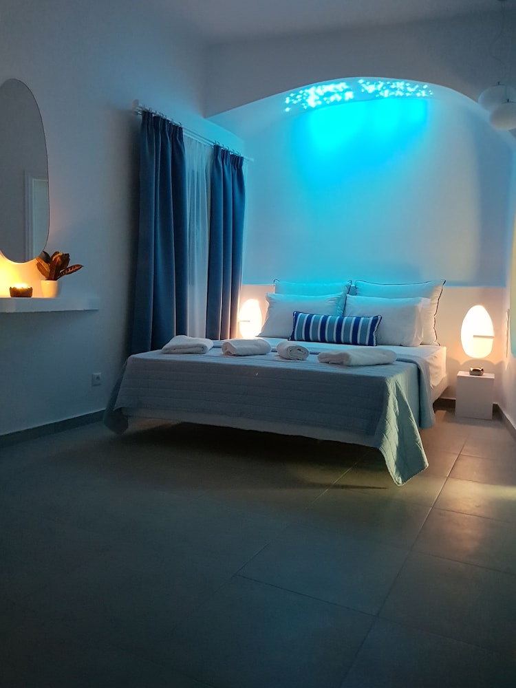 Amera Suites