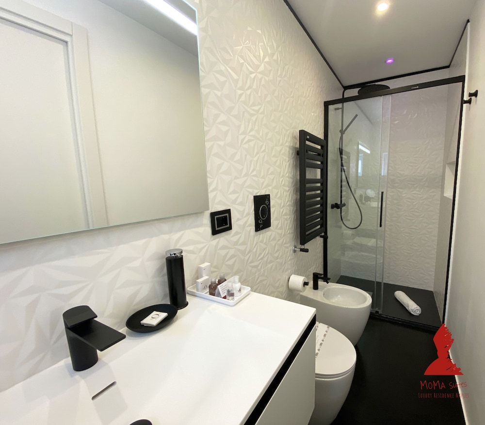 MoMa Suites