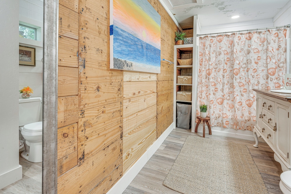 Walk to Boat Ramp: Newly Remodeled Seadrift Home!