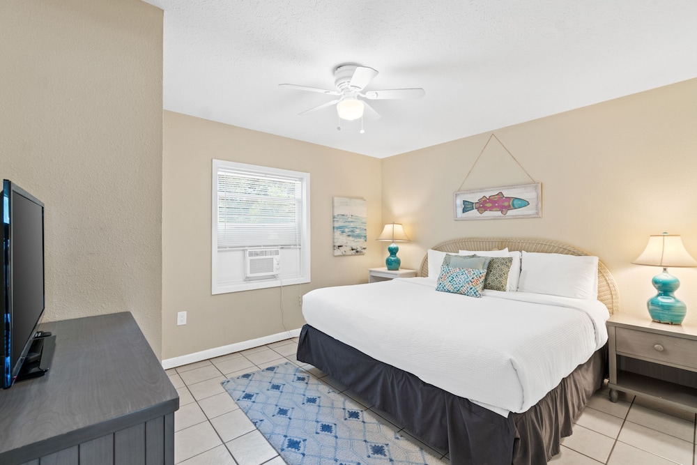 Adorable Beach Cottages in Panama City Beach by Panhandle Getaways