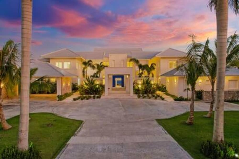 Insane Ocean View Cap Cana Villa - Pool Chef Staff