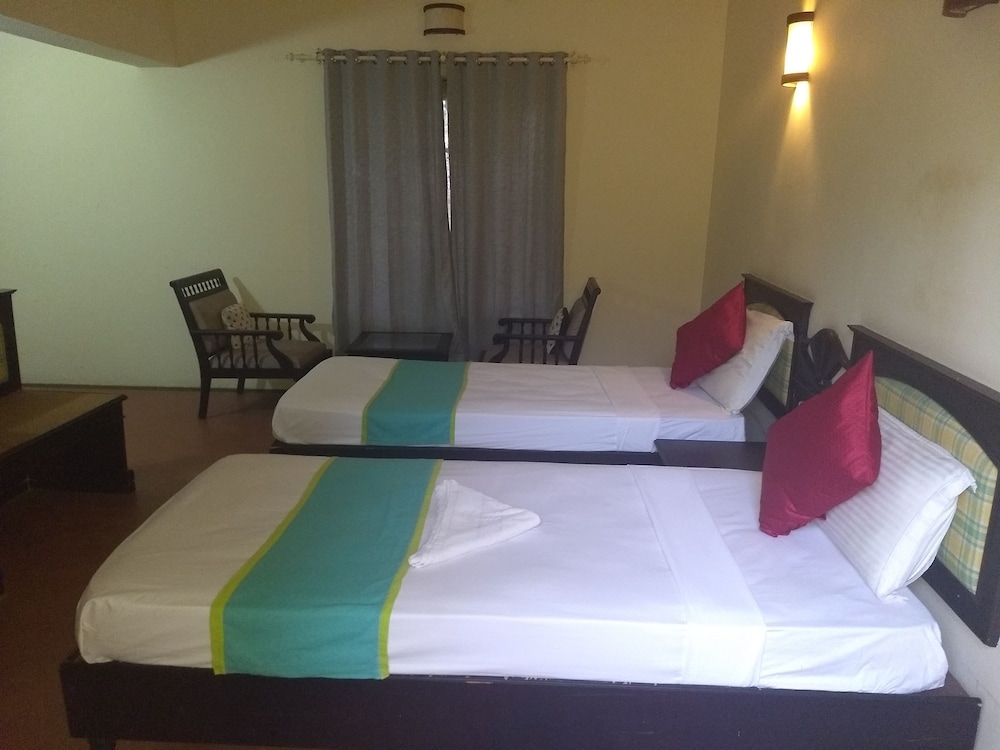 Blooming Bay - Clifftop Beach Resort