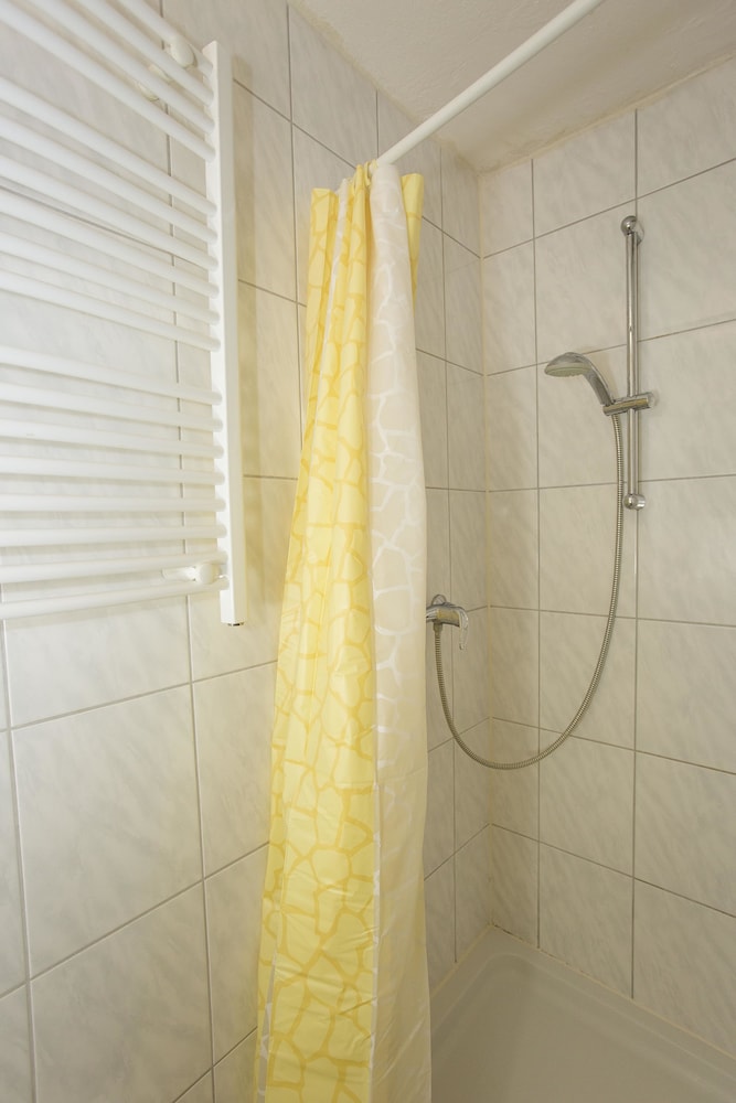 Ferienwohnung Krug en Nuremberg — bathroom
