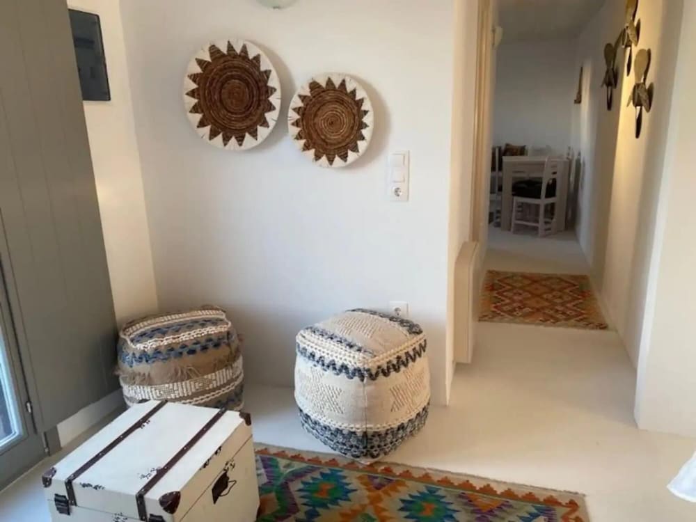 Rustic Stone House in the Heart of Folegandros — photo 2