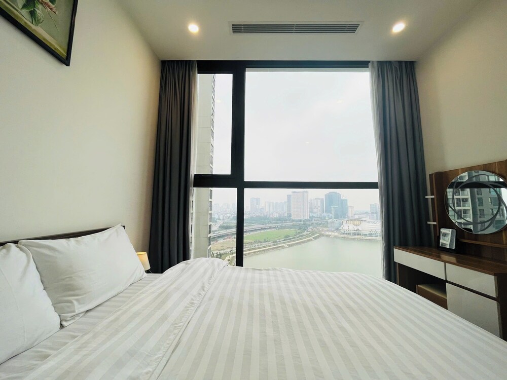 Sunny - Vinhomes Skylake Residences