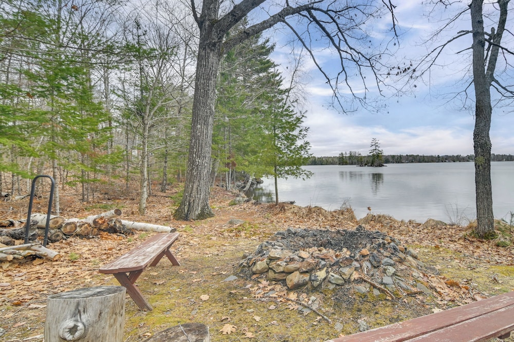 Waterfront Cabin w/ Deck: Serene Eddington Escape