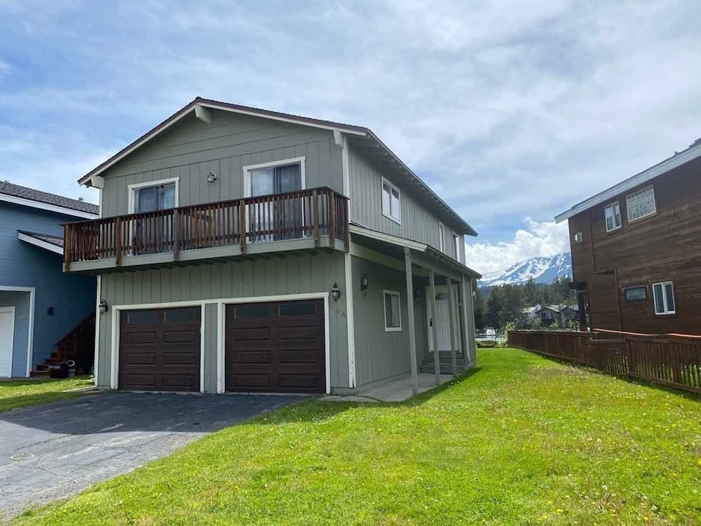 584 Alpine Drive 4 Bedroom Home