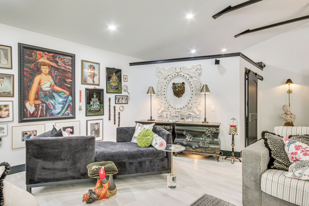 Lake Murray Studio w/ Pool & Hot Tub in Prosperity