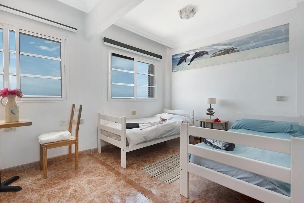 2-bed House Sleeps 4 With Free Parking