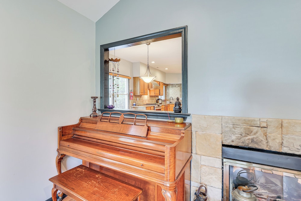 Hot Tub & Pool: Family Home 5 Mi to Princeton!
