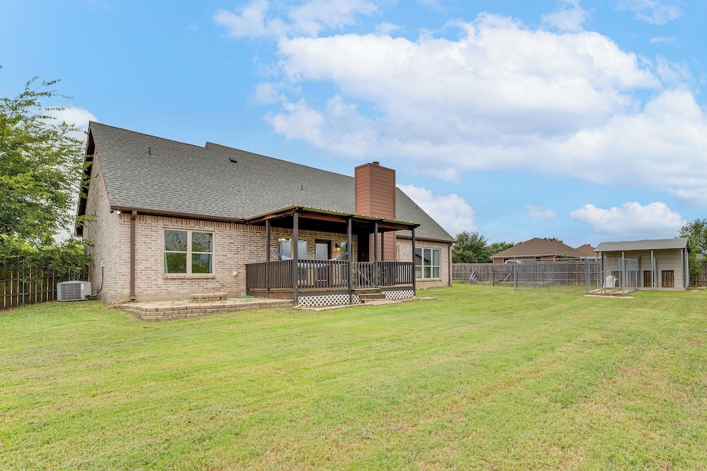 10 Mi to Lake Tawakoni: Family Wills Point Getaway