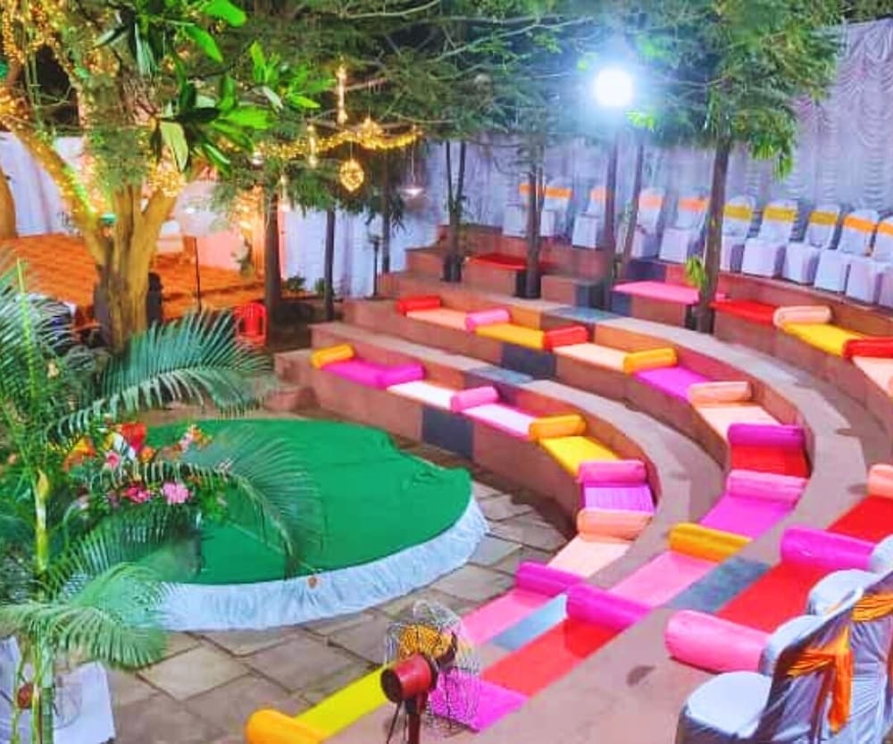Shrusti Farms Resort