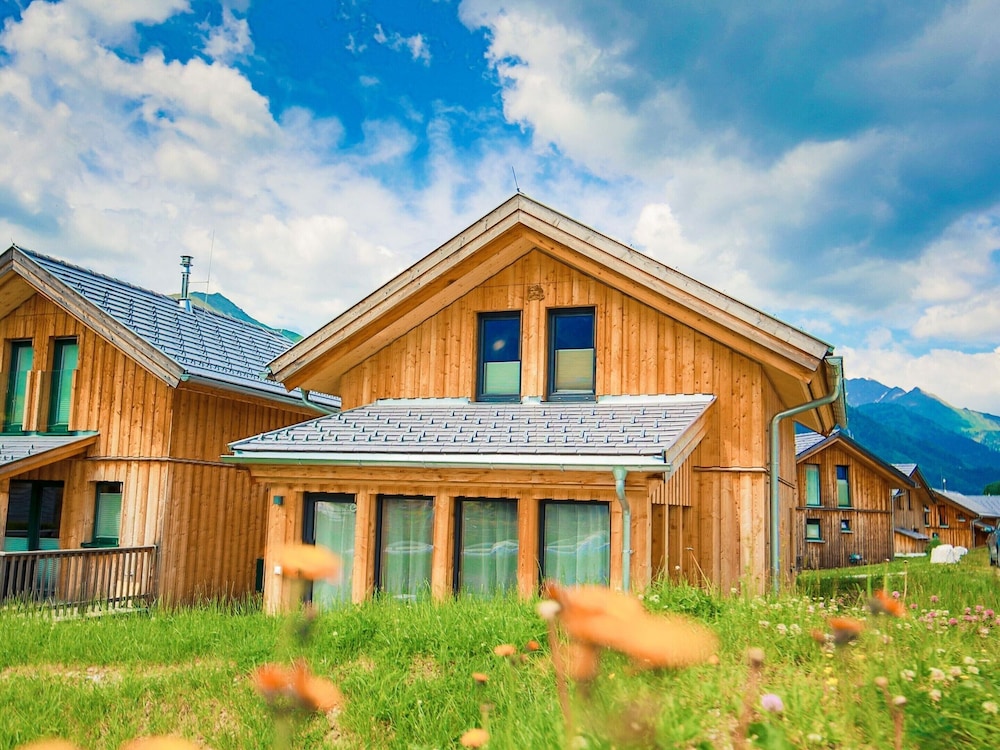 Elegant Chalet Near Ski-slopes