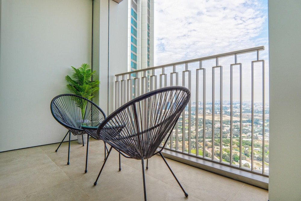 Easygo- Sky High 1bdr Downtown Views 03