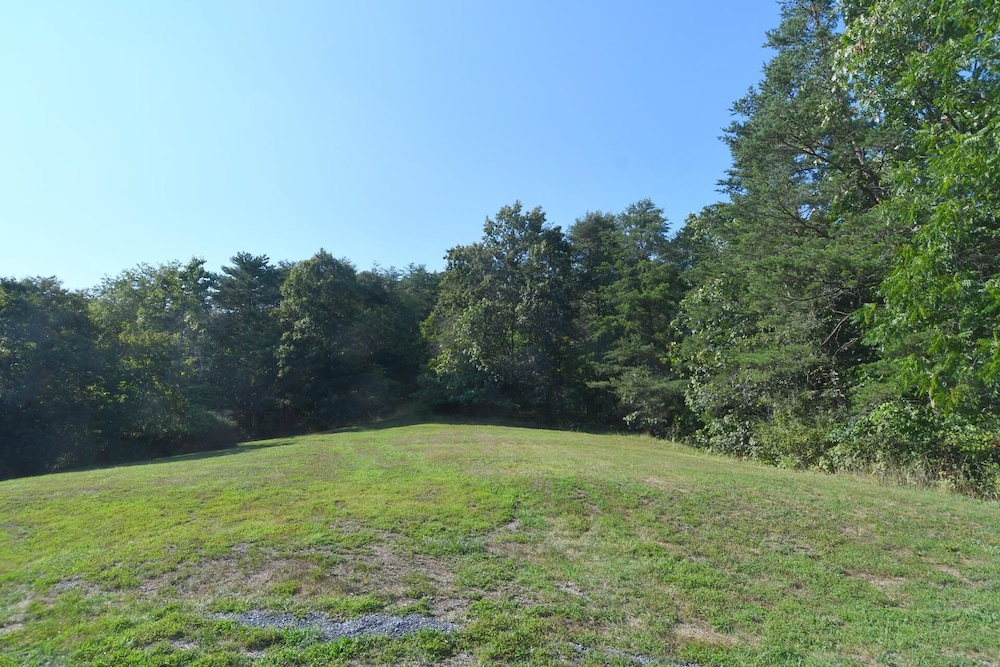 Whispering Hills - Couples Getaway - Property Image 19
