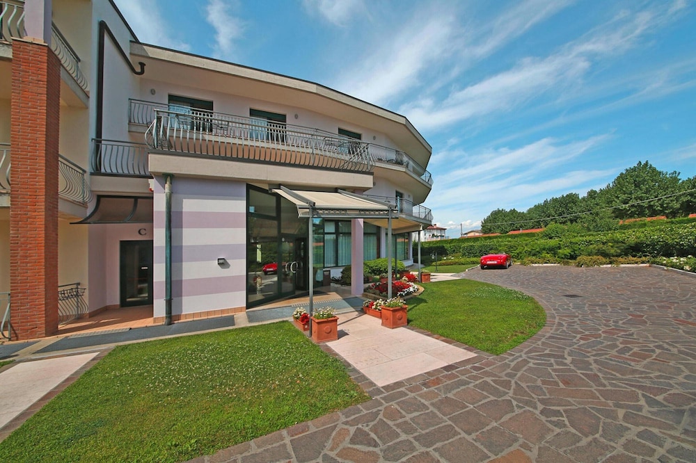 Residence Nettuno at Peschiera