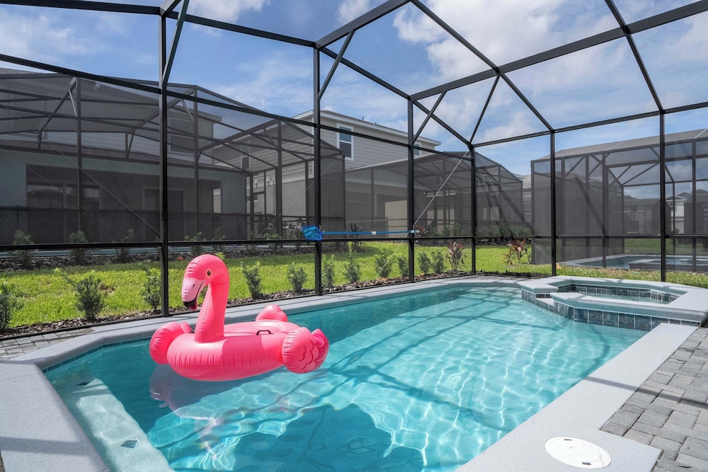 Stunning 7Bd Jacuzzi Pool & Close To Disney @ Windsor Cay 16217