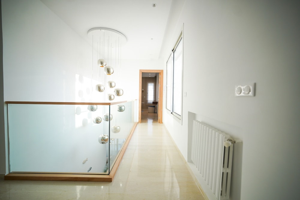 Villa Apollon Seaside and Luxurious