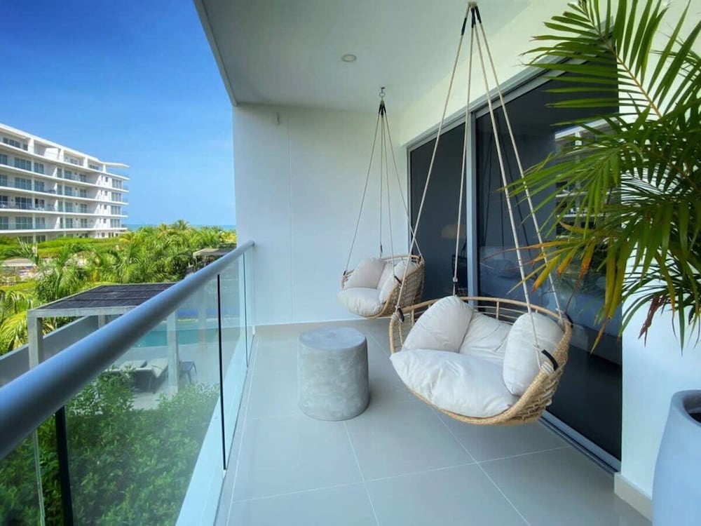 w Fantastic 2BR w AC in Sunny Cartagena