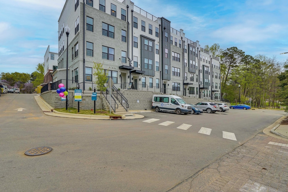Modern Downtown Apt w/ Balcony in Wake Forest!