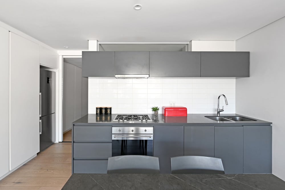 One Bedroom Green Point Spacious