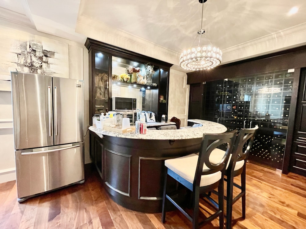 Vancouver Luxury Guest House