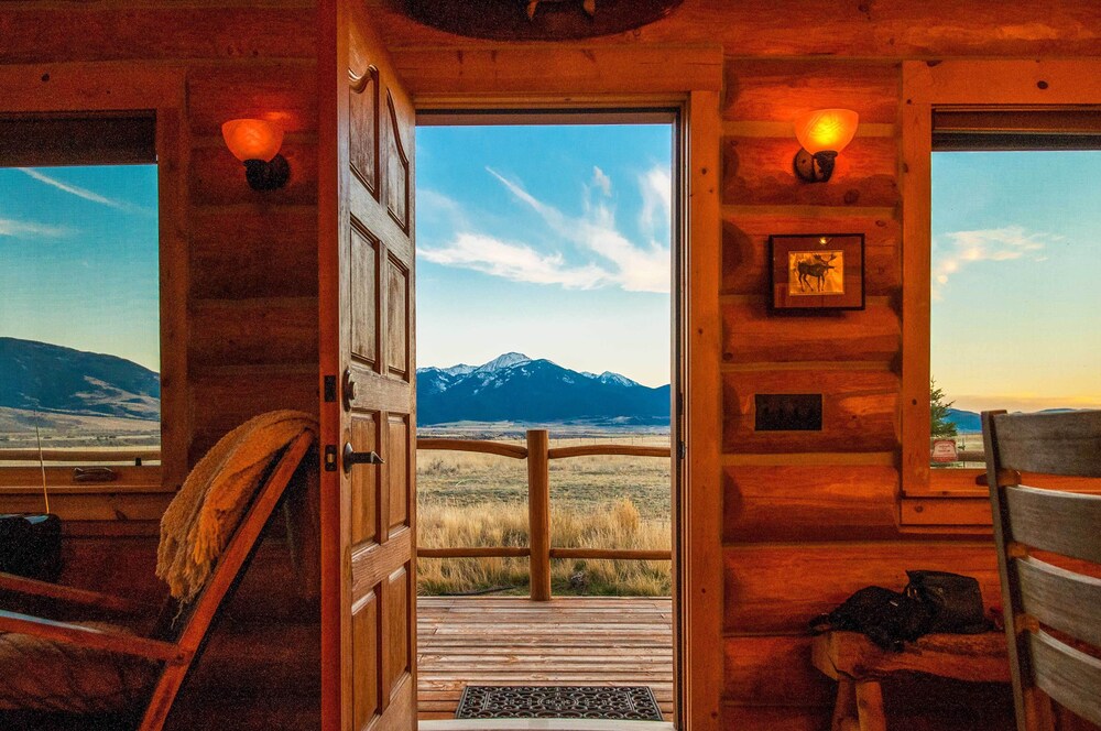 Yellowstone Cabin w/ Stunning Mountain Views view 2