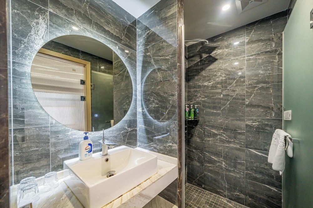 Yinshu Lunas Vila Courtyard Garden Resort Hotel (Shanghai International Tourism Resort Branch)